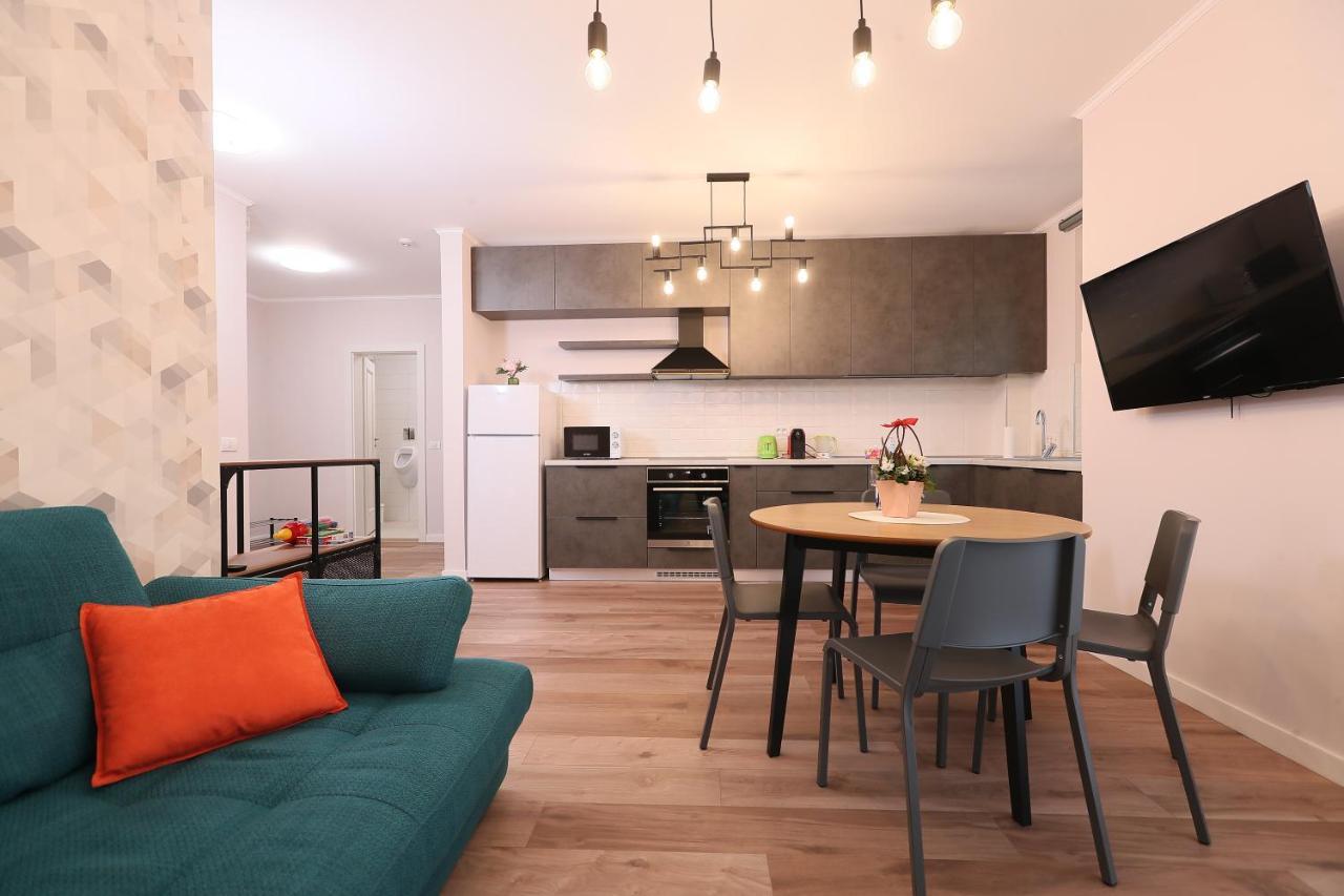 Julia'S Apartment Орадя Экстерьер фото